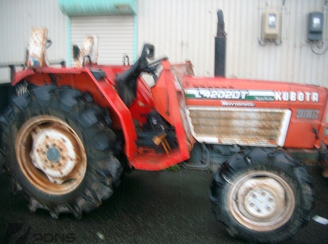 Used farm tractor Kubota L4202DT 4WD 42HP