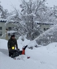 Trying Kubota SLA1070ST snowblower for the first time! 