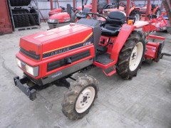 Used farm tractor Yanmar F215